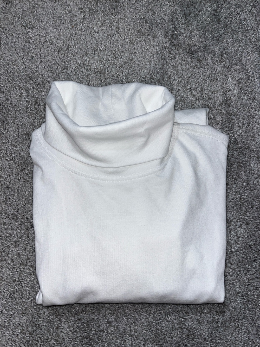 New NWOT White Lands End Super T Men’s LS Turtleneck Shirt L